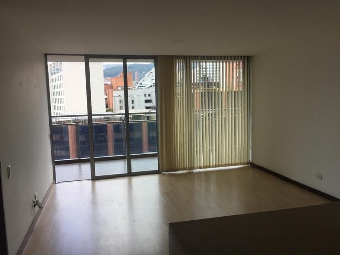 Apartamento de 2 alcobas en arriendo en El Poblado, Medellín, 92 m² · foto 3 de 11