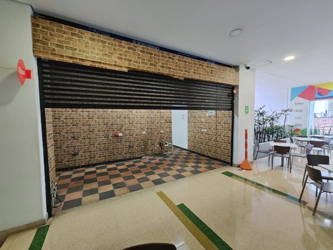 Local en arriendo en El Poblado, Medellín, 28 m² · foto 2 de 10