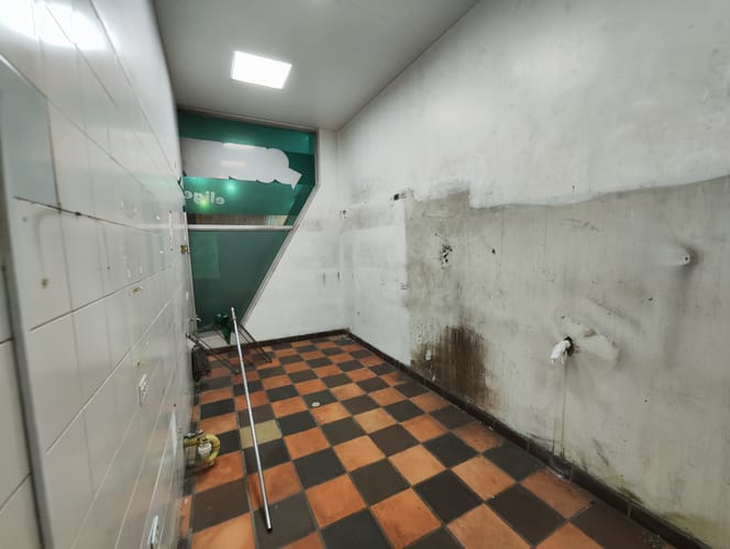Local en arriendo en El Poblado, Medellín, 28 m² · foto 7 de 10