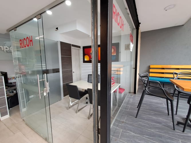 Local en arriendo en Suramericana, Medellín, 16 m² · foto 2 de 14