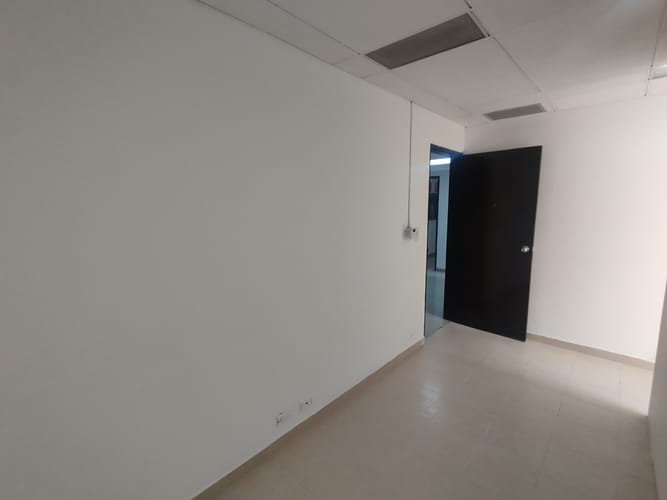 Oficina en arriendo en El Poblado, Medellín, 22 m² · foto 3 de 8