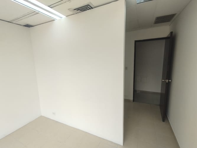 Oficina en arriendo en El Poblado, Medellín, 22 m² · foto 5 de 8