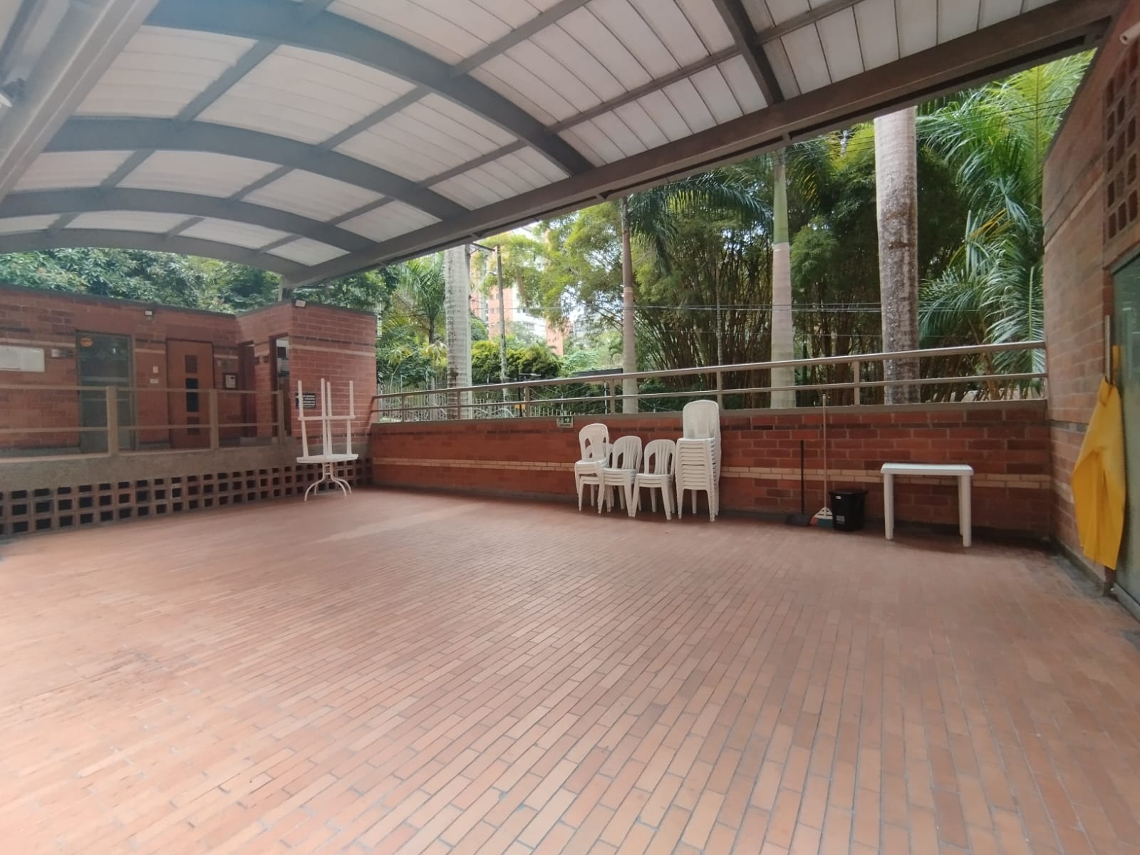 Apartamento en arriendo en El Poblado, Medellín · foto 4 de 20