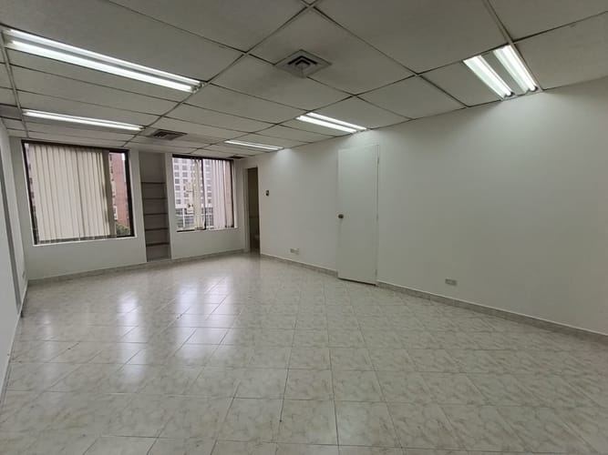 Oficina en arriendo en La Ceja, 32 m² · foto 6 de 11