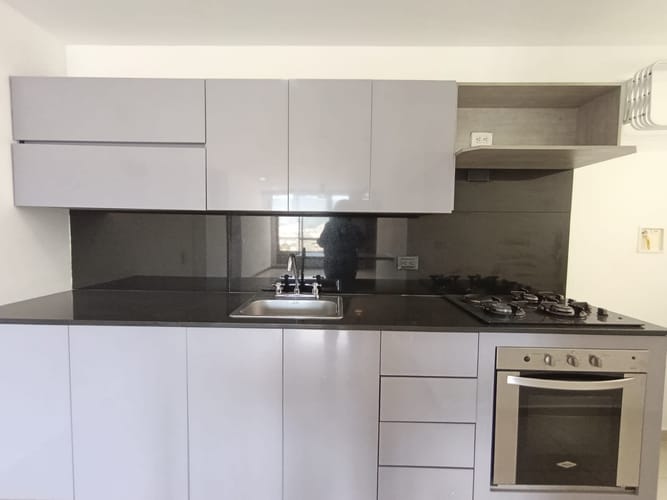 Apartamento de 2 alcobas en arriendo en El Poblado, Medellín, 79 m² · foto 7 de 18