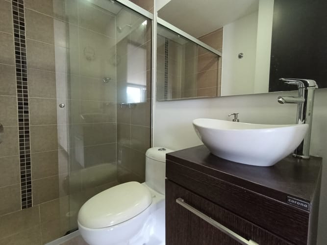 Apartamento de 2 alcobas en arriendo en El Poblado, Medellín, 79 m² · foto 12 de 18