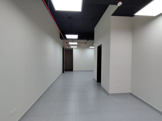Oficina en arriendo en El Poblado, Medellín, 36 m² · foto 2 de 8