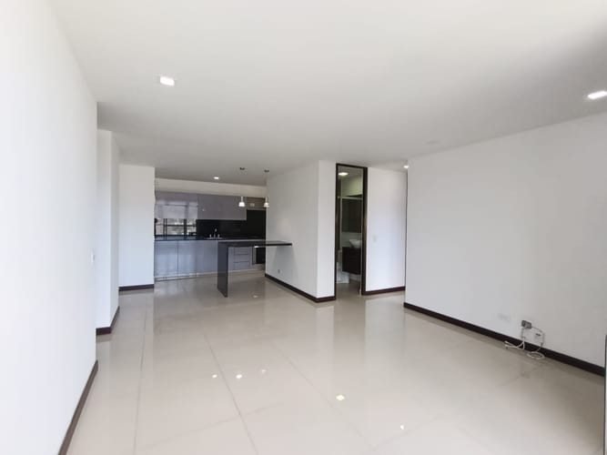 Apartamento de 2 alcobas en arriendo en El Poblado, Medellín, 79 m² · foto 16 de 18