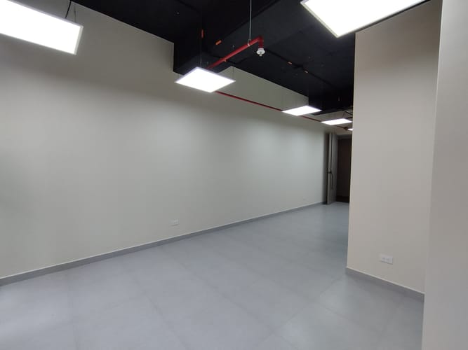 Oficina en arriendo en El Poblado, Medellín, 36 m² · foto 6 de 8