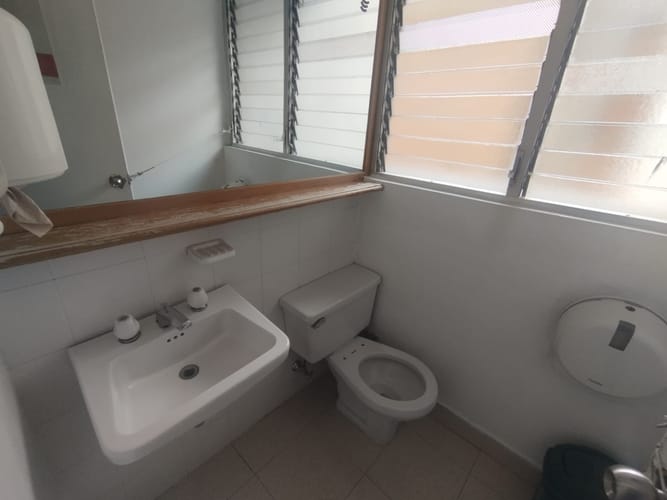 Oficina en arriendo en La Candelaria, Medellín, 411 m² · foto 11 de 18