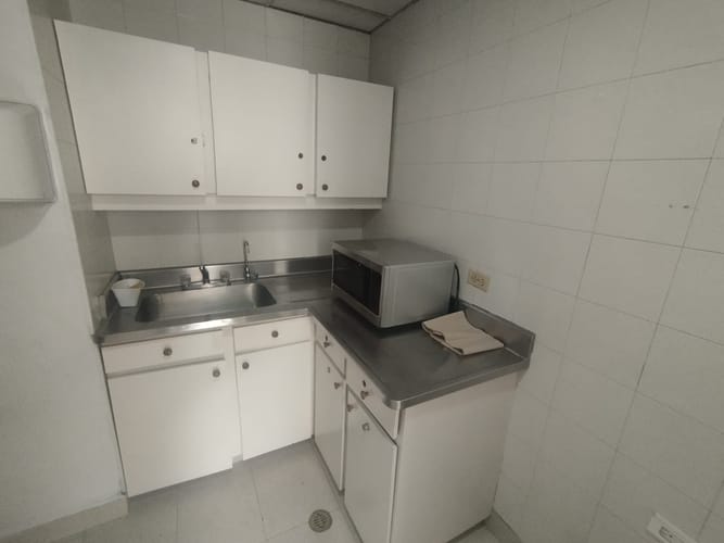 Oficina en arriendo en La Candelaria, Medellín, 411 m² · foto 14 de 18