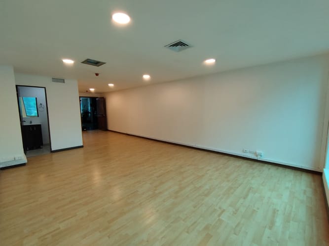 Oficina en arriendo en El Poblado, Medellín, 50 m² · foto 8 de 13