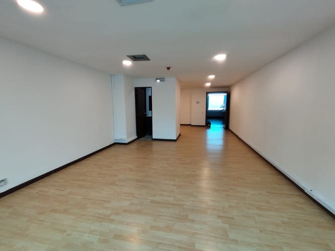 Oficina en arriendo en El Poblado, Medellín, 50 m² · foto 9 de 13