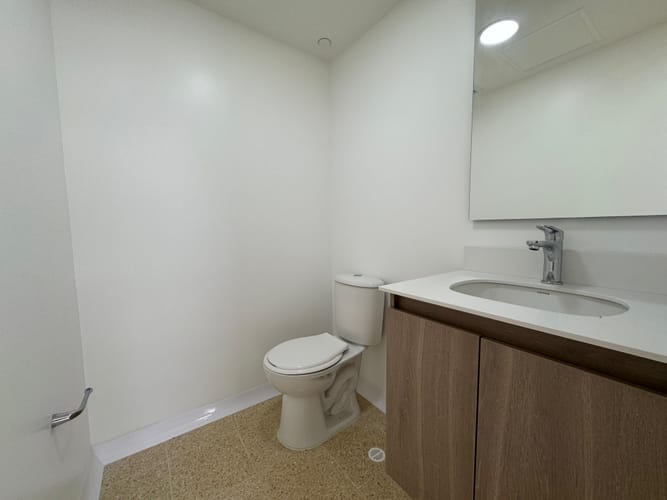 Consultorio en arriendo en El Poblado, Medellín, 34 m² · foto 4 de 8