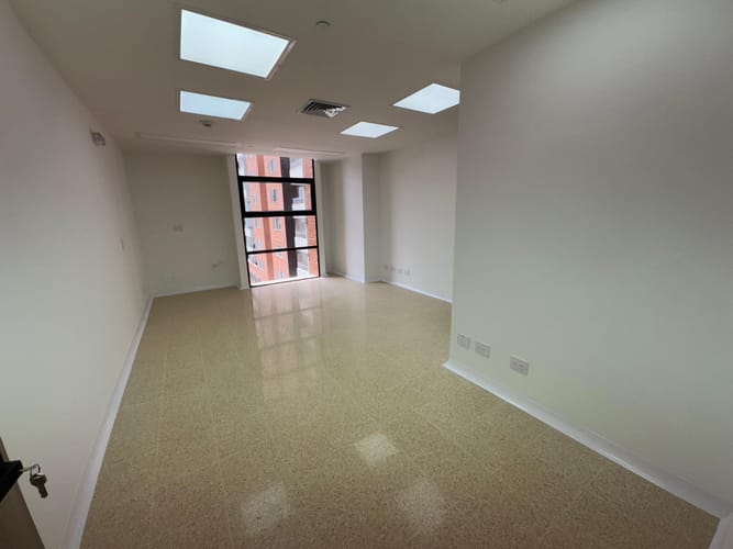 Consultorio en arriendo en El Poblado, Medellín, 34 m² · foto 6 de 8