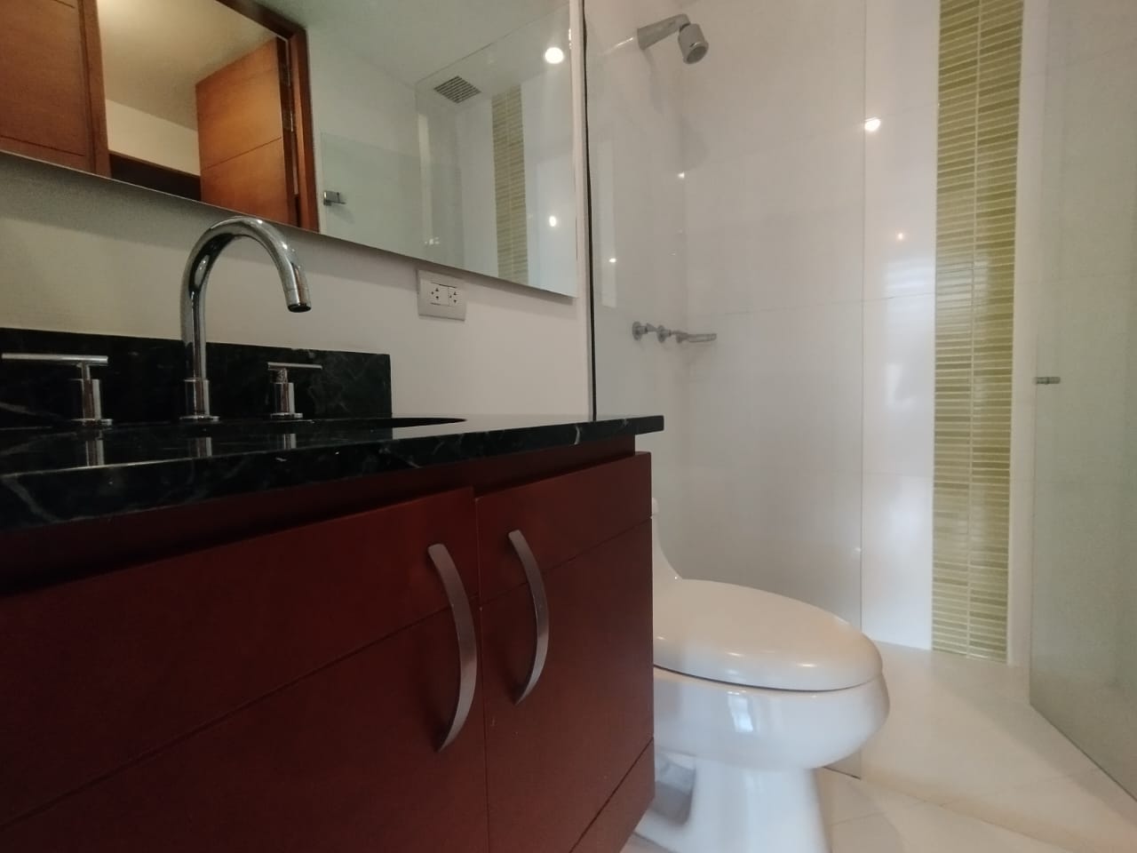 Apartamento en arriendo en El Poblado, Medellín · foto 16 de 20
