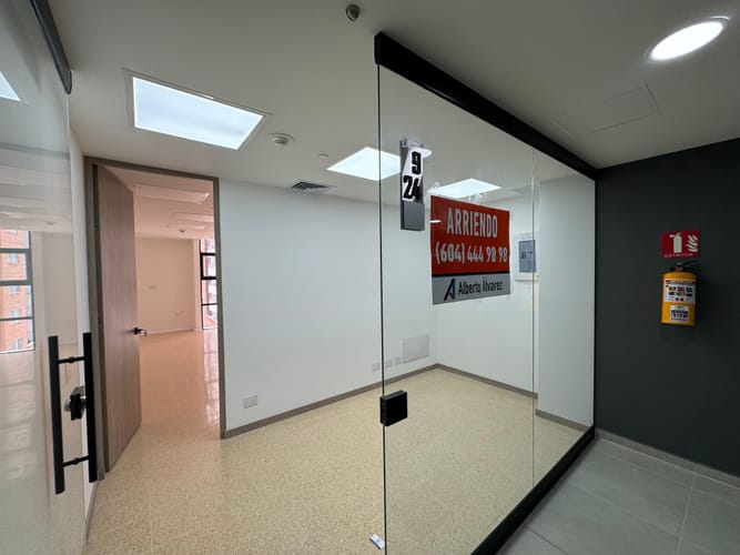 Consultorio en arriendo en El Poblado, Medellín, 34 m² · foto 8 de 8