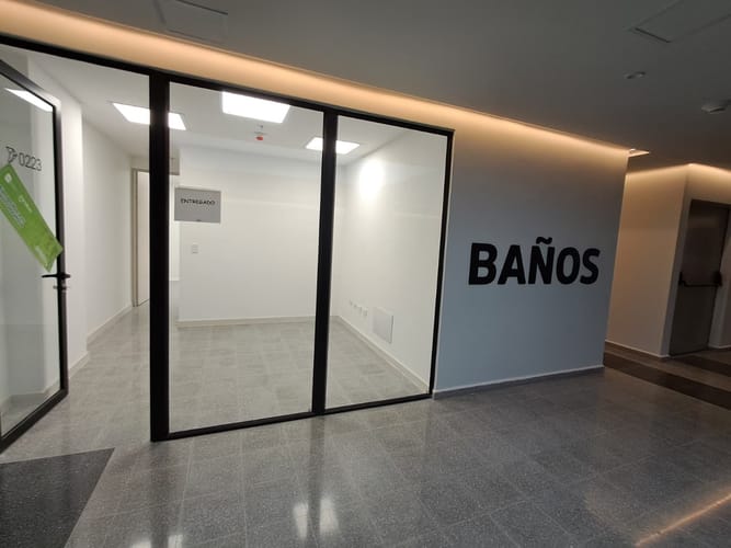 Oficina en arriendo en Laureles, Medellín, 30 m² · foto 8 de 20