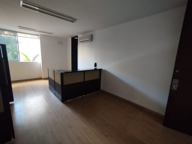 Oficina en arriendo en Los Balsos, Medellín, 73 m² · foto 6 de 13