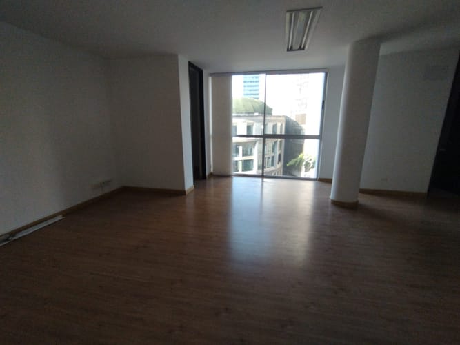 Oficina en arriendo en Los Balsos, Medellín, 73 m² · foto 7 de 13
