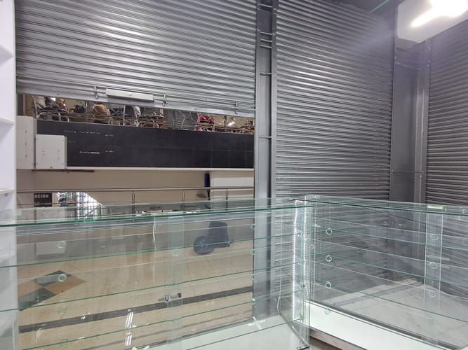Local en arriendo en La Candelaria, Medellín, 30 m² · foto 12 de 20