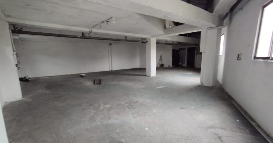 Bodega en arriendo en Laureles, Medellín, 450 m² · foto 6 de 13