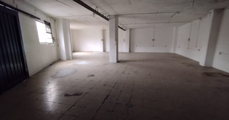 Bodega en arriendo en Laureles, Medellín, 450 m² · foto 9 de 13