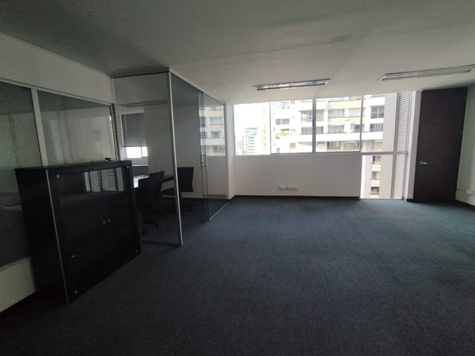 Oficina en arriendo en Los Balsos, Medellín, 87 m² · foto 3 de 12