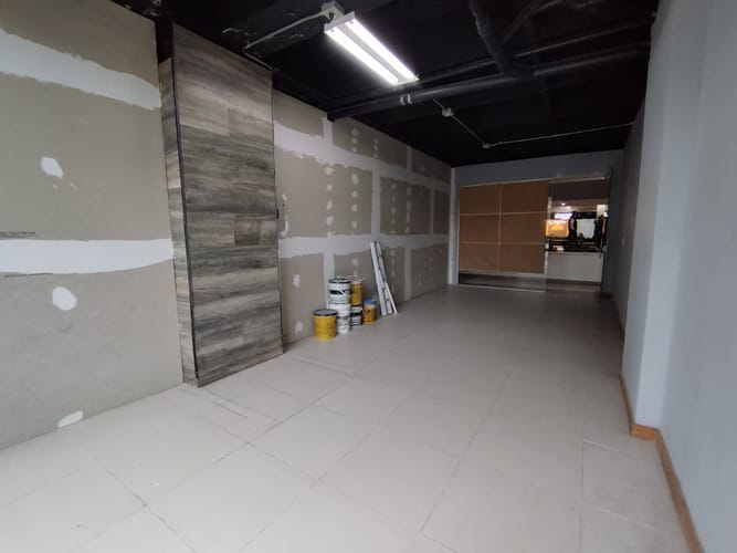 Local en arriendo en El Poblado, Medellín, 35 m² · foto 7 de 10