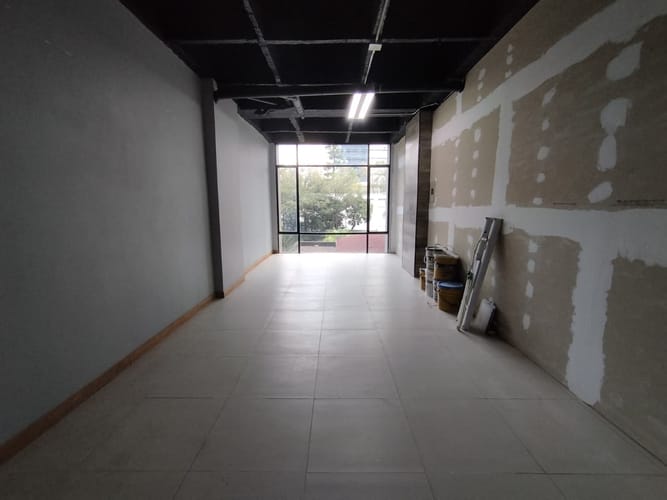 Local en arriendo en El Poblado, Medellín, 35 m² · foto 9 de 10