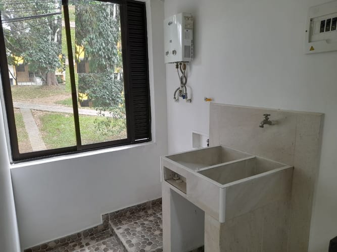 Apartamento de 2 alcobas en arriendo en Belén, Medellín, 60 m² · foto 2 de 20