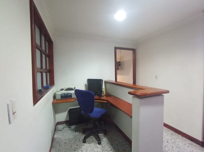 Oficina en arriendo en La Candelaria, Medellín, 31 m² · foto 4 de 18