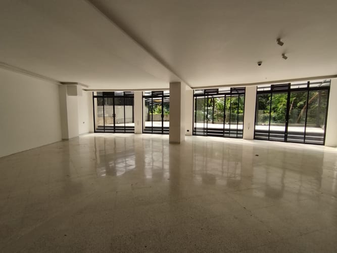 Local en arriendo en El Poblado, Medellín, 138 m² · foto 4 de 15