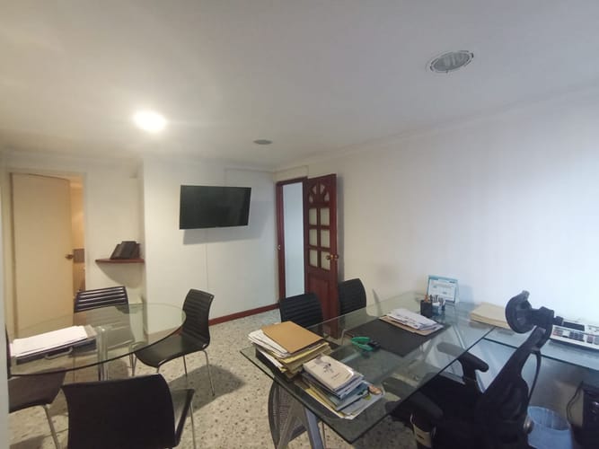 Oficina en arriendo en La Candelaria, Medellín, 31 m² · foto 10 de 18