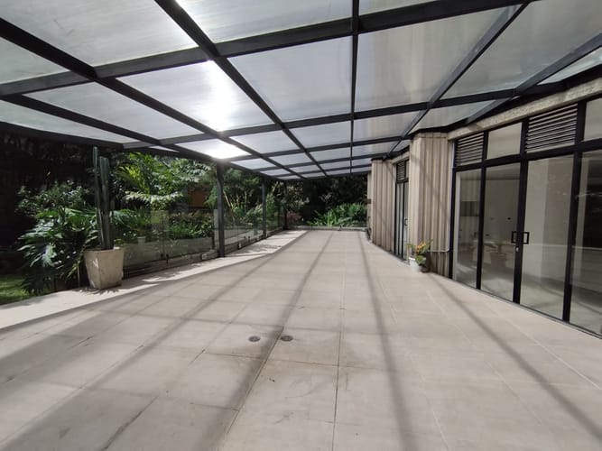 Local en arriendo en El Poblado, Medellín, 138 m² · foto 13 de 15