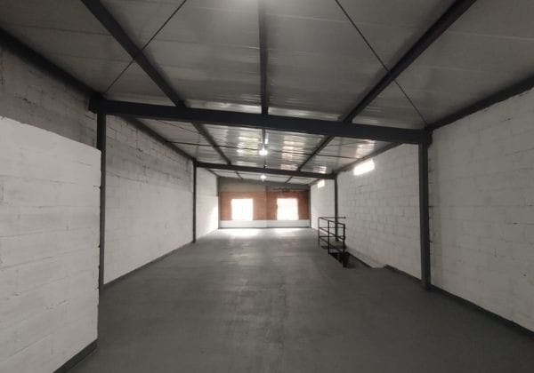 Bodega en arriendo en Cristo Rey, Medellín, 167 m² · foto 4 de 9