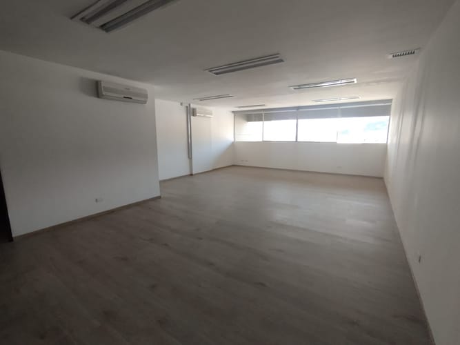 Oficina en arriendo en Los Balsos, Medellín, 52 m² · foto 4 de 9