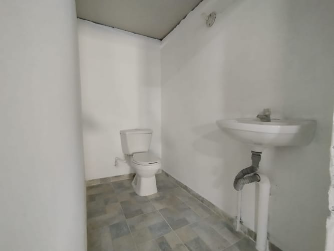 Bodega en arriendo en Cristo Rey, Medellín, 167 m² · foto 9 de 9