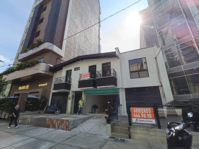 Local en arriendo en Laureles, Medellín, 27 m² · foto 3 de 14