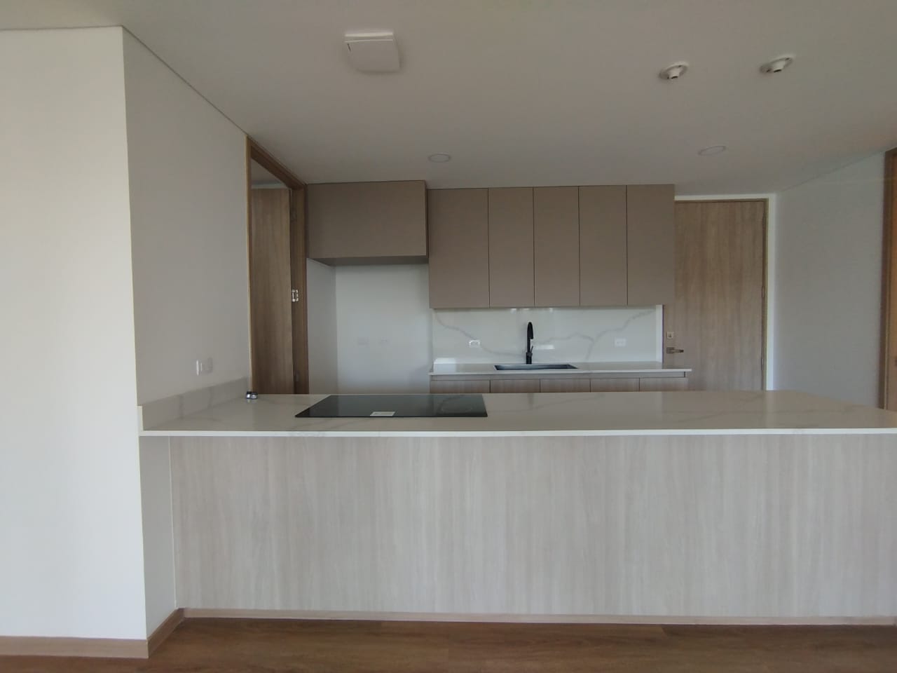 Apartamento en arriendo en Sajonia, Rionegro · foto 3 de 19
