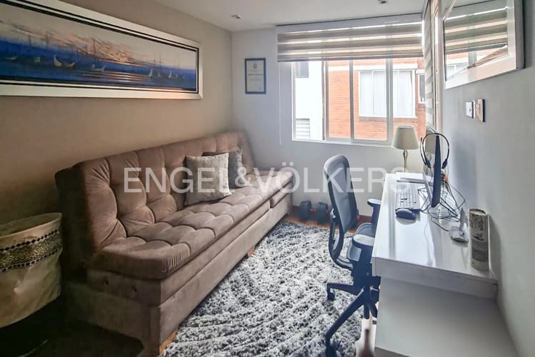 Apartamento de 2 alcobas en venta en Santa Barbara Central, Bogotá, 75 m² · foto 11 de 12