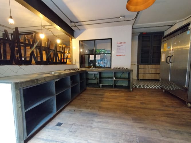 Local en arriendo en El Poblado, Medellín, 80 m² · foto 7 de 9