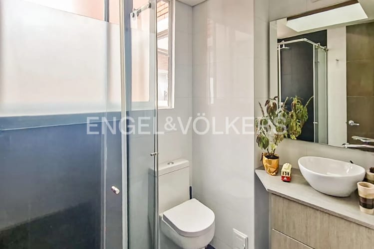Apartamento de 2 alcobas en venta en Santa Barbara Central, Bogotá, 75 m² · foto 10 de 12