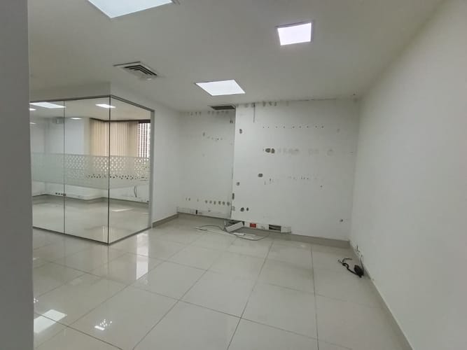Oficina en arriendo en El Poblado, Medellín, 63 m² · foto 2 de 11
