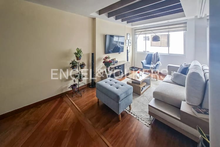 Apartamento de 2 alcobas en venta en Santa Barbara Central, Bogotá, 75 m² · foto 2 de 12