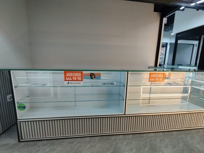 Local en arriendo en La Candelaria, Medellín, 35 m² · foto 6 de 11