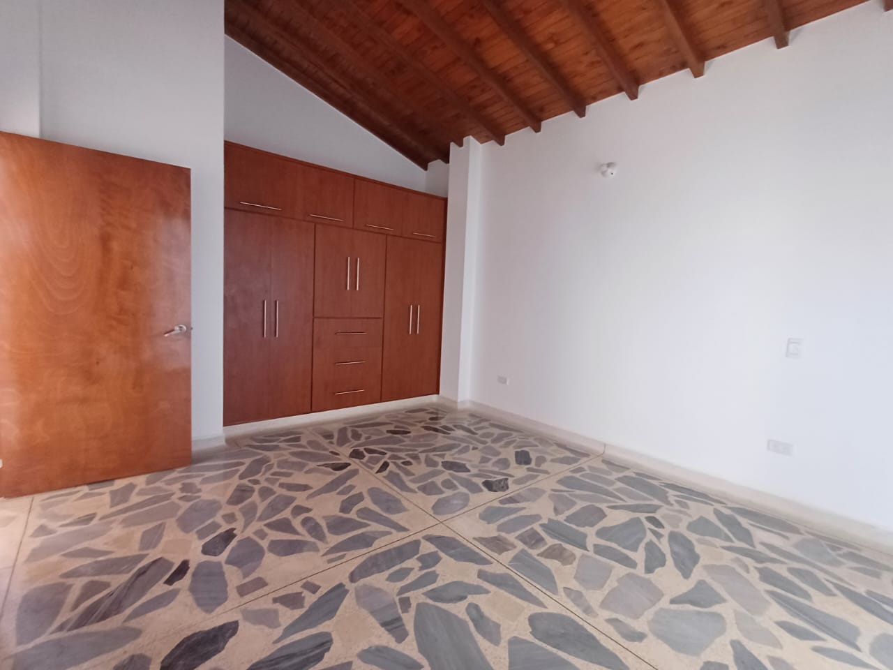 Casa en arriendo en La Industrial, Marinilla · foto 9 de 20