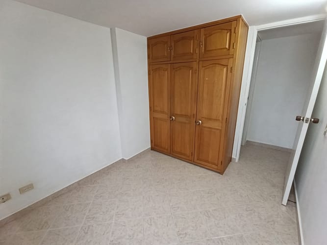 Apartamento de 3 alcobas en arriendo en Carlos E. Restrepo, Medellín, 85 m² · foto 4 de 16