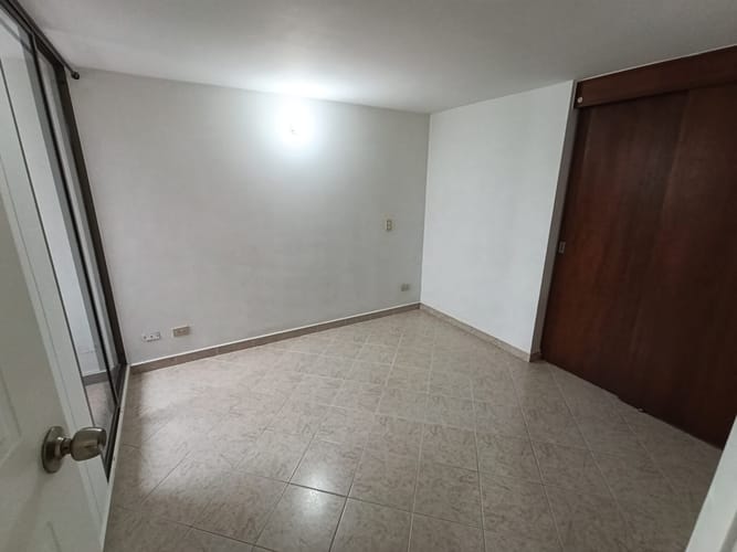 Apartamento de 3 alcobas en arriendo en Carlos E. Restrepo, Medellín, 85 m² · foto 6 de 16