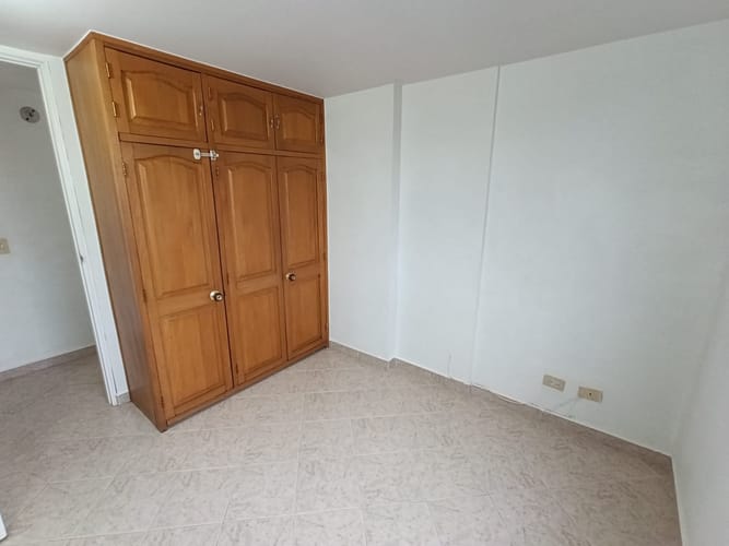 Apartamento de 3 alcobas en arriendo en Carlos E. Restrepo, Medellín, 85 m² · foto 11 de 16